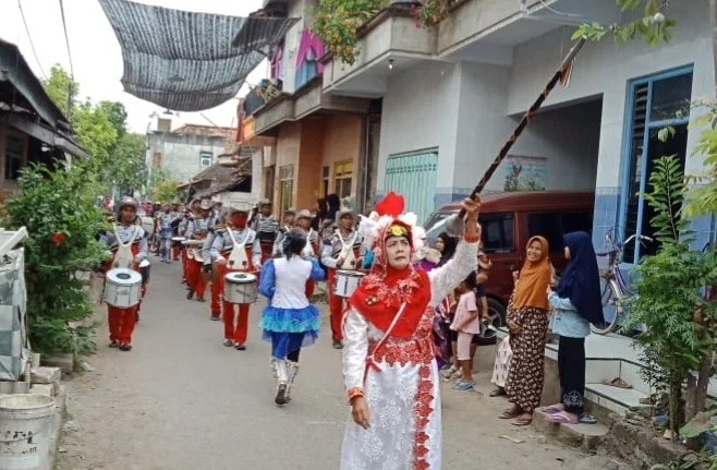 Kirab Drumband dan Donor Darah Sambut Reuni Akbar Alumni Pondok Modern Muhammadiyah Paciran