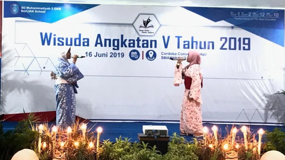 Lagu Jepang dan MC Empat Bahasa Bikin Unik Wisuda Angkatan V Berlian School
