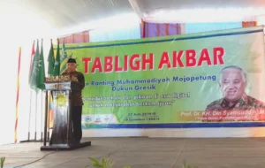 Di Desa Mojopetung, Din Syamsuddin Singgung Kebiasaan Umat Islam yang Tak Menghadirkan Allah di Meja Makan
