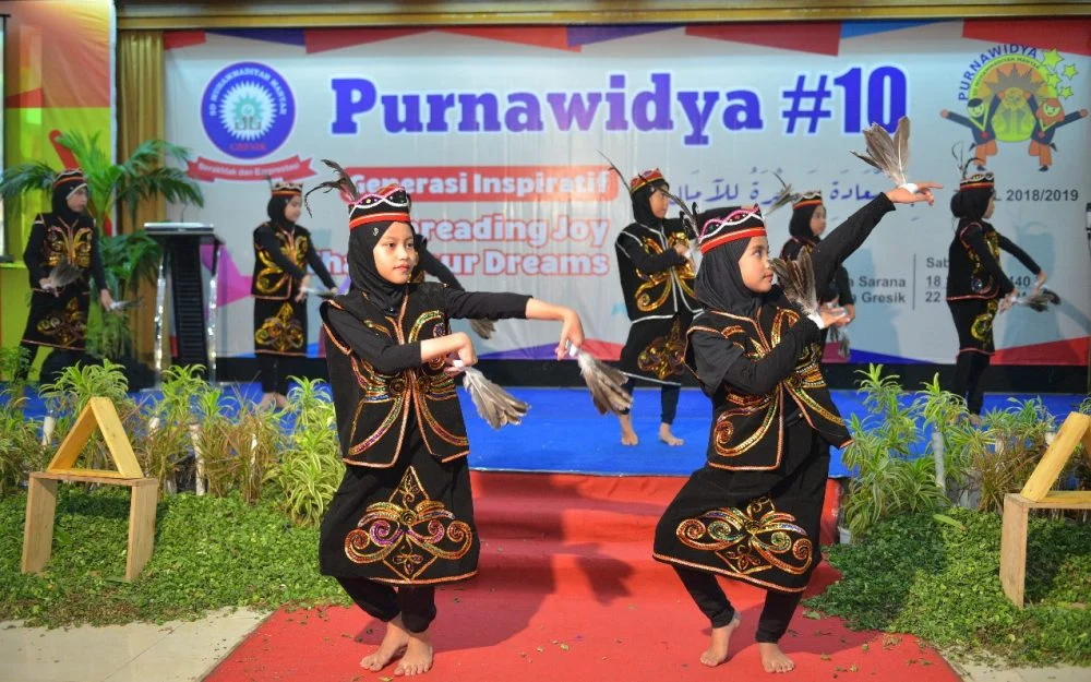 Dua Tarian untuk Menebar Kebahagiaan dan Menjemput Impian