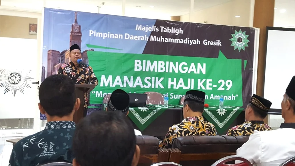 Baru Latihan Talbiyah Sudah Menangis, Calon Jamaah Haji Bimbingan PDM Gresik