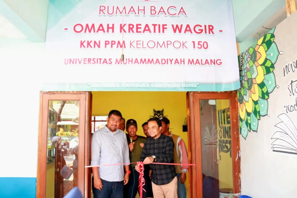 Kelompok 150 KKN PPM UMM Dirikan Rumah Baca ‘Omah Kreatif Wagir’