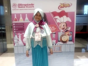 Siswi SDMM Finalis Olimpiade Sains Kuark Ini Ternyata Fans Berat Stoopi Stipoo