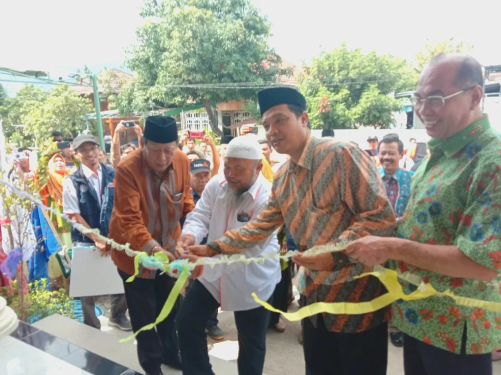 PWM Jatim Serahterimakan Penggunaan Gedung Dakwah dan Pendidikan ke PWM NTB