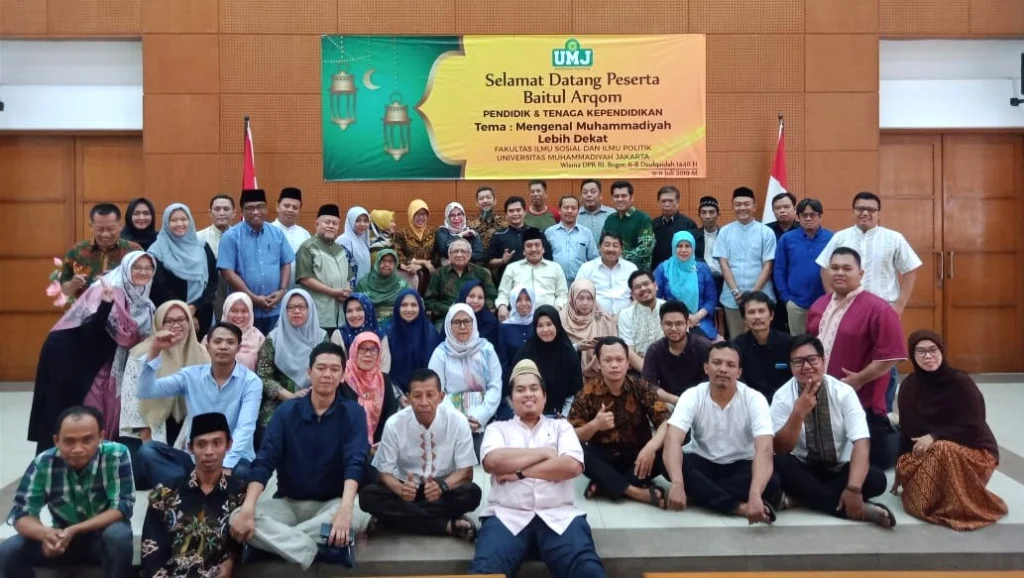 FISIP UMJ Gelar Baitul Arqam Dosen dan Karyawan di Wisma DPR RI Kopo Bogor