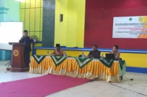 Menangislah Sekarang saat Berpisah Anak di Pondok, Jangan Menangis di Hari Tua karena Mereka Lalai Akhirat