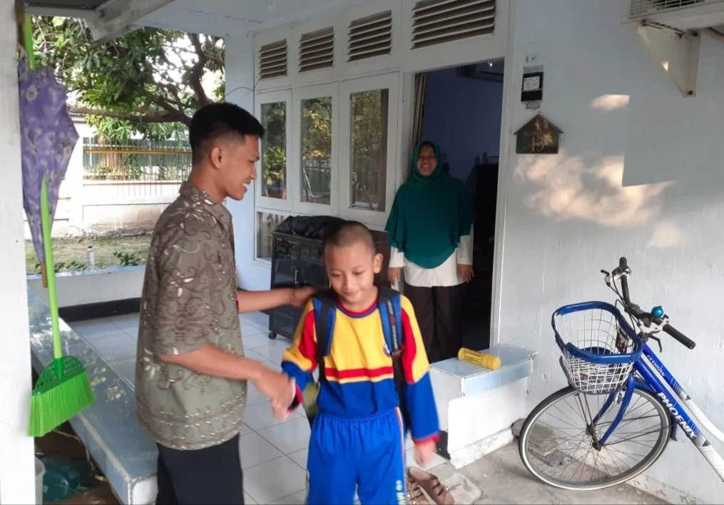 Pembiasaan Adab di SDMM pun Dilakukan dalam Kendaraan Antar Jemput Siswa