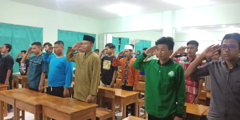 Bukan Sekolah Sastra, Siswa SMK Mulia Ditantang Praktik Kelola Tanah 3,8 Hektar
