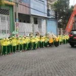 Guru dan Siswa TK Aisyiyah Ini Rela Berdiri Dua Jam Sambut Tim Juri LSSN di Berlian School