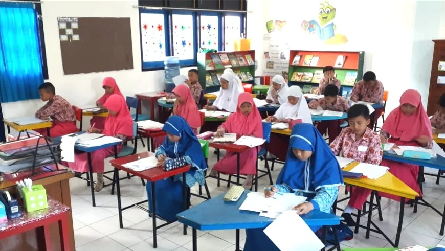 226 Siswa Se-Kabupaten Gresik Ikuti Olimpiade Matematika dan Sains Indonesia Ke-4 di SDMM