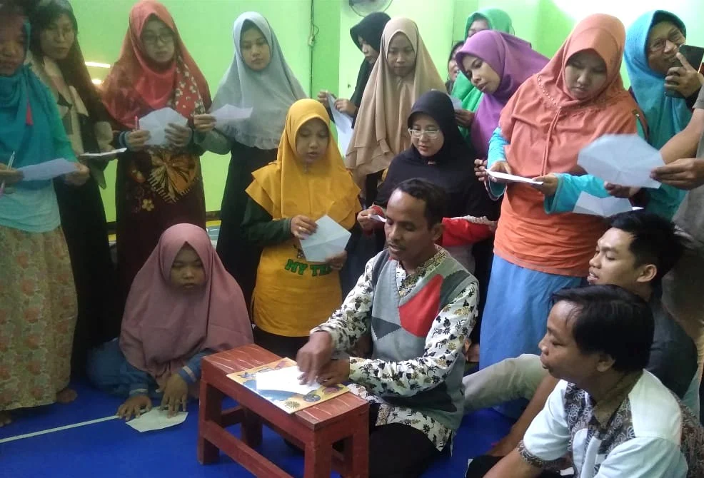 Beda Cerita dan Dongeng Dikupas dalam Workshop di Sekolah Kreatif Ini