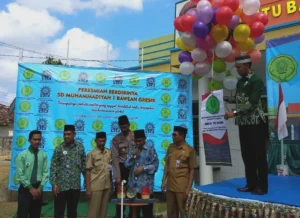 Sejumlah Pejabat Resmikan Berdirinya SD Mutu Bawean