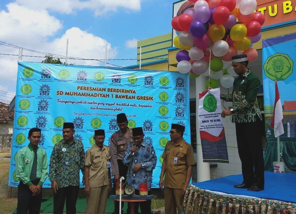 Sejumlah Pejabat Resmikan Berdirinya SD Mutu Bawean