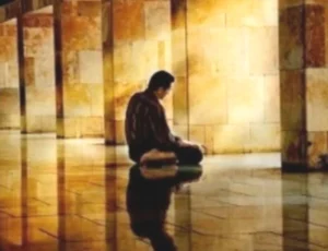 Penjelasan Lengkap Hukum Shalat Sunah sambil Duduk