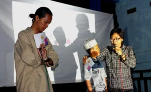 Mahasiswa KKN UMM Kelompok 12 Gelar Nobar Film Edukasi Anak