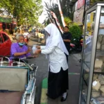 Teladan Sedekah Guru dan Karyawan SMP Musasi melalui Etalase Kaca