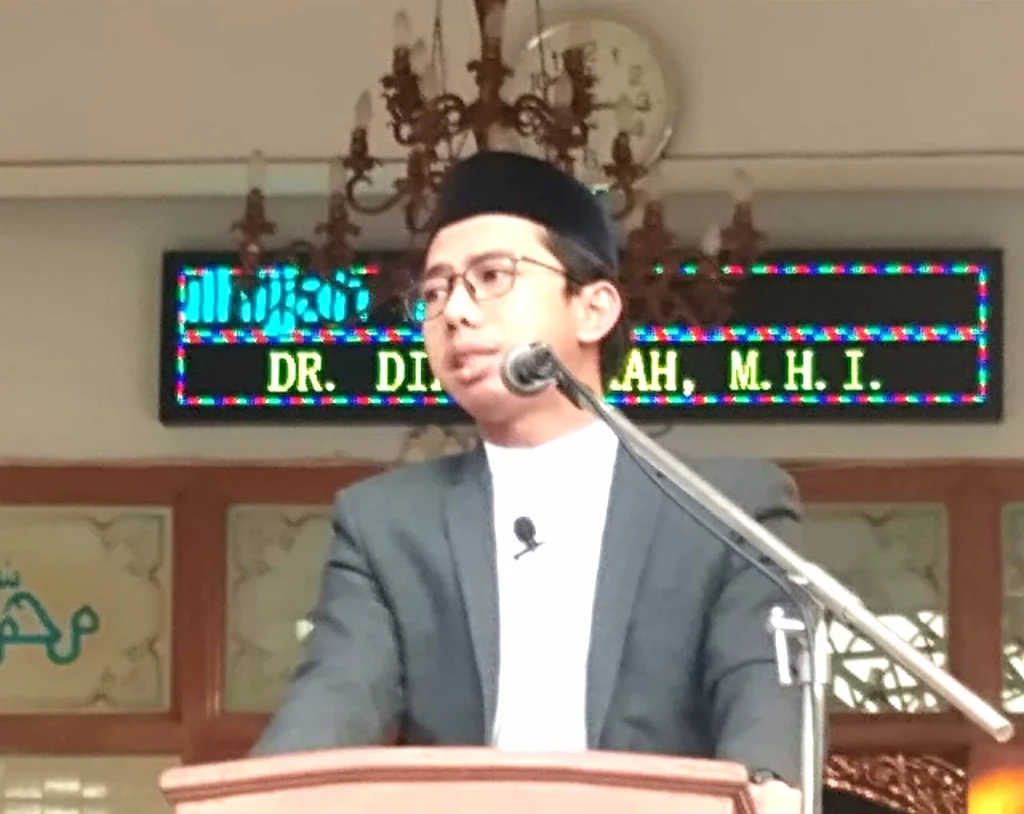 Founder Berkah Fintech Syariah Ajak Jamaah Idul Adha Masjid Al Azhar Lamongan Maknai Ibadah secara Luas