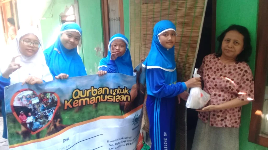 Wali Murid Sambut Positif  Kurban Perdana SD Muhammadiyah 3 Gresik