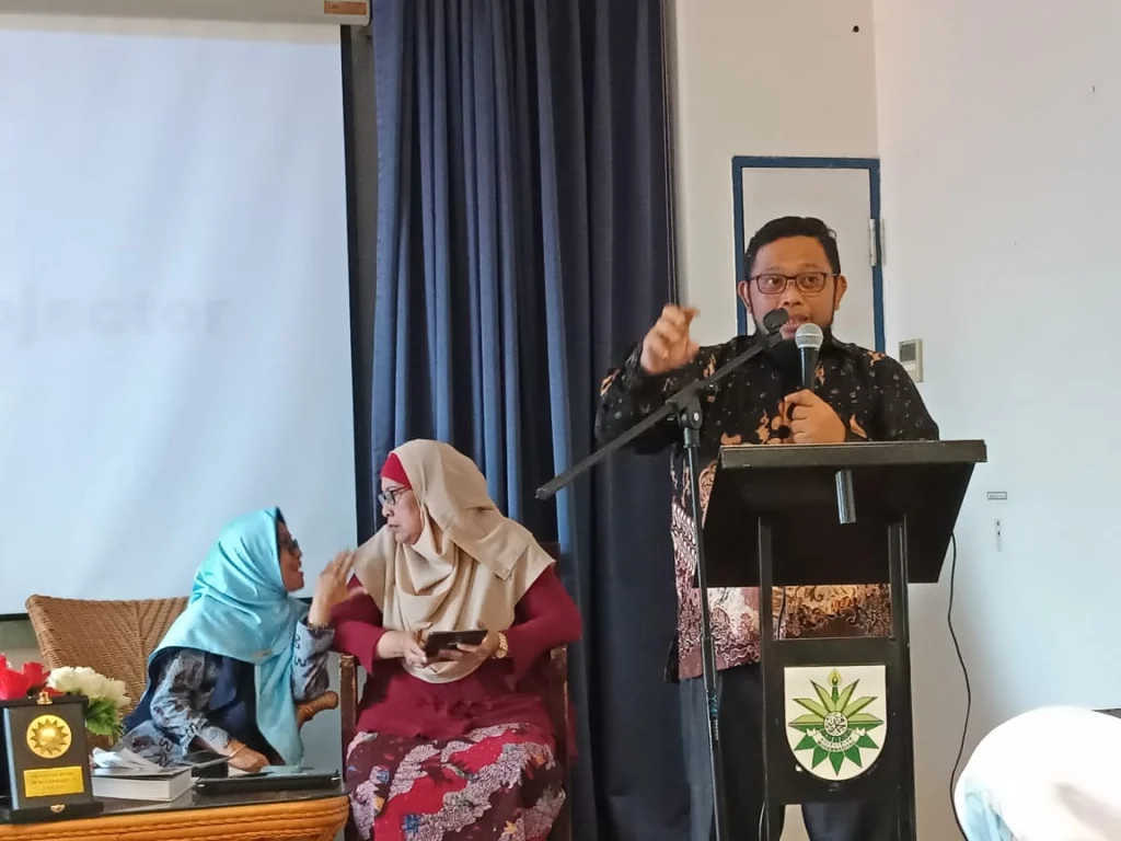 “Saya Lebih Bebas dan Tenang Pakai Jubah di Singapura daripada di Indonesia”