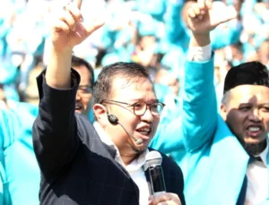 Alumnus, Anggota Badan Pengawas BPJS Ini Bakar Semangat Mahasiswa UMS