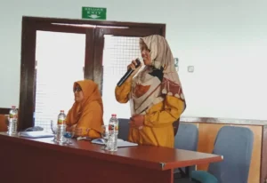 Di Kelas, Guru Mau Jadi Apa: Palu, Hijau Daun, atau Pengendara Mobil?