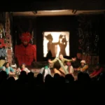 Kiai, Pastur, dan Dukun dalam Dakwah bil Hikmah Teater Extra Smamsatu