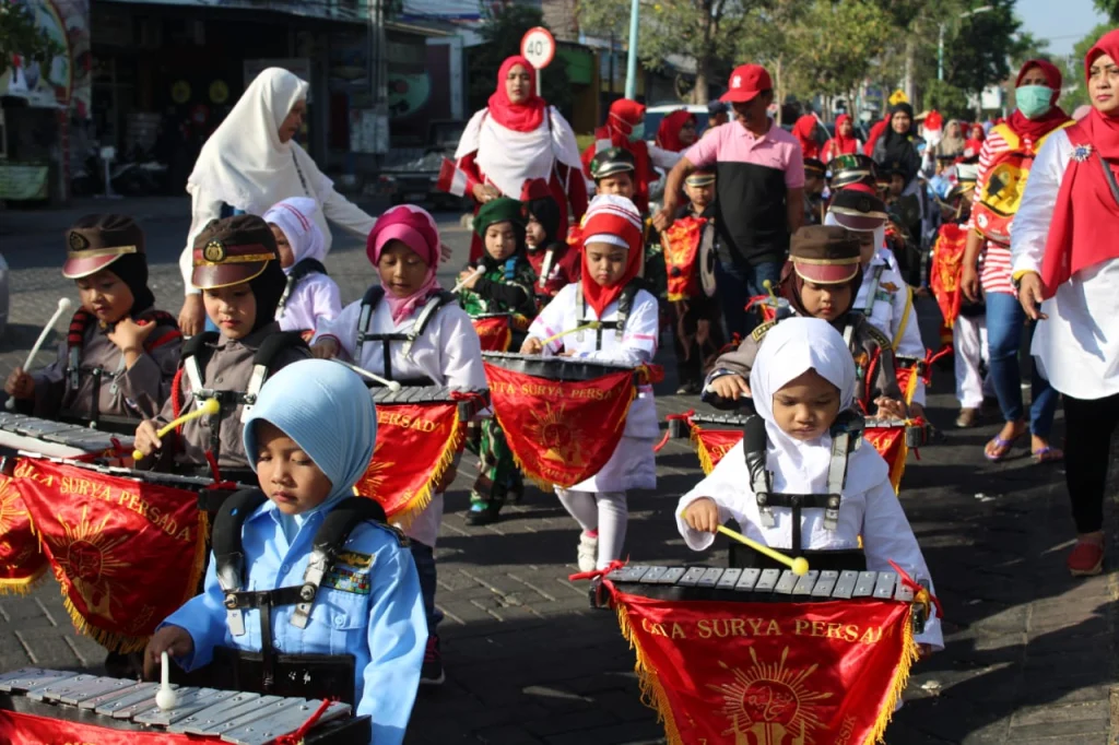 Uniknya Pawai Kemerdekaan Siswa TK Aisyiyah 36 PPI, Pakai Baju sesuai Cita-Cita Mereka