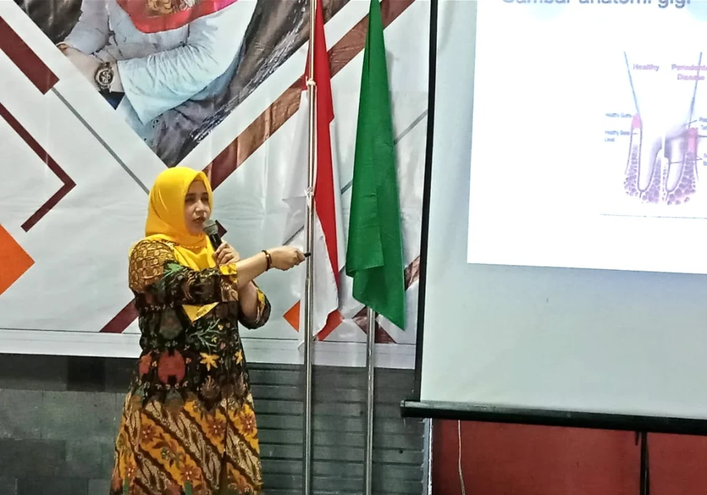 Dokter Gigi Jadi Orang Tua Mengajar di Spemdalas, Ajak Rawat Gigi seperti Dipraktikkan Rasulullah