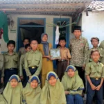 Tak Sanggup Bayar Ongkos Jahit, Seragam Tio Akhirnya Ditebus Teman-temannya, Begini Hamas Peduli Dipraktikkan