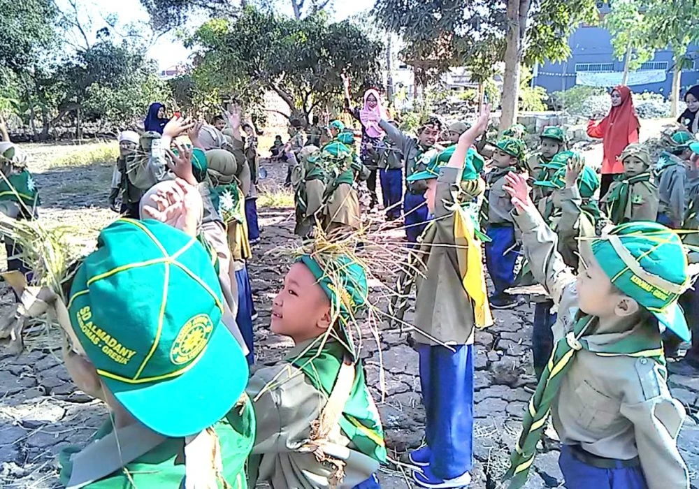 Cara Sederhana SD Almadany Ajarkan Peduli Papua