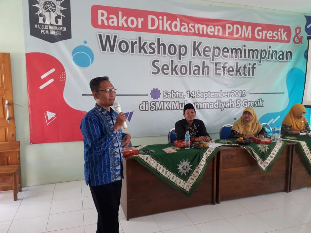 Ada Doa Anak Yatim dalam Keberhasilan SMKM 1 Gresik Kembangkan Sekolah melalui Luasnya Jaringan