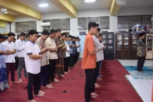 Ini Hikmah Pindah Tempat dari Shalat Wajib untuk Shalat Sunah