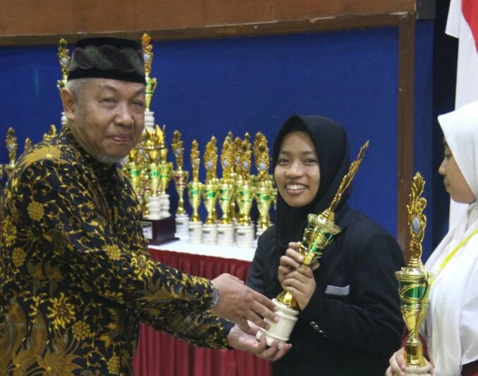 SMA Trensains Muhammadiyah Sragen Juara I ME Award 2019 Bidang Fisika SMA/SMK/MA, Ini Daftar Pemenang