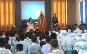 Burung Garuda Itu Elang Jawa? PT Smelting Ajak Siswa SDMM Peduli Satwa