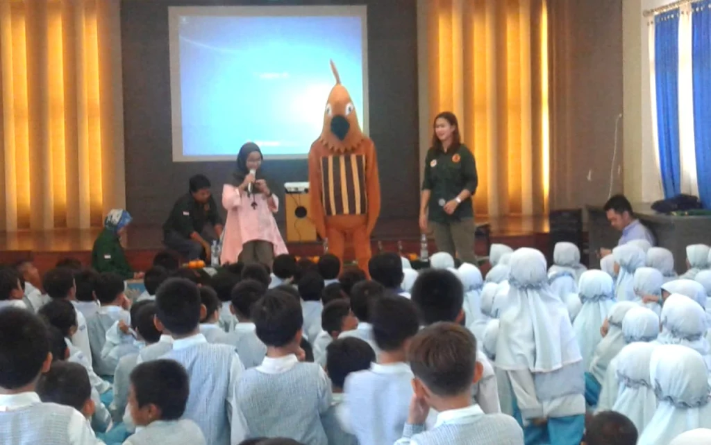 Burung Garuda Itu Elang Jawa? PT Smelting Ajak Siswa SDMM Peduli Satwa
