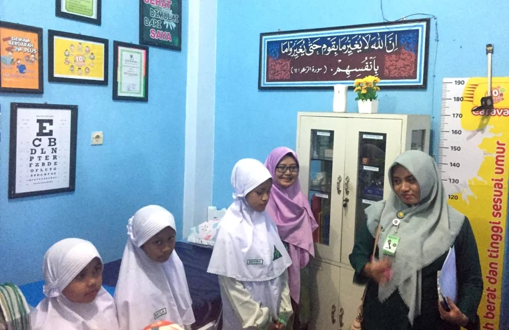 Saat Juri Lomba UKS dari Dana Sehat Muhammadiyah Tertarik Ruang Kelas dan Rumah Katering SDMM
