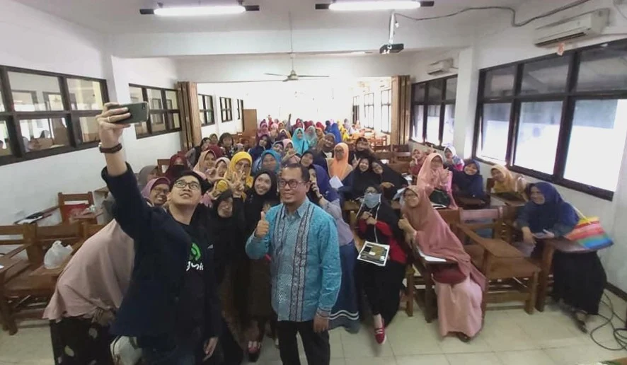 Sekolah Wirausaha Aisyiyah Sidoarjo Gelar Kuliah Umum ‘Belajar Marketing bersama Gojek’