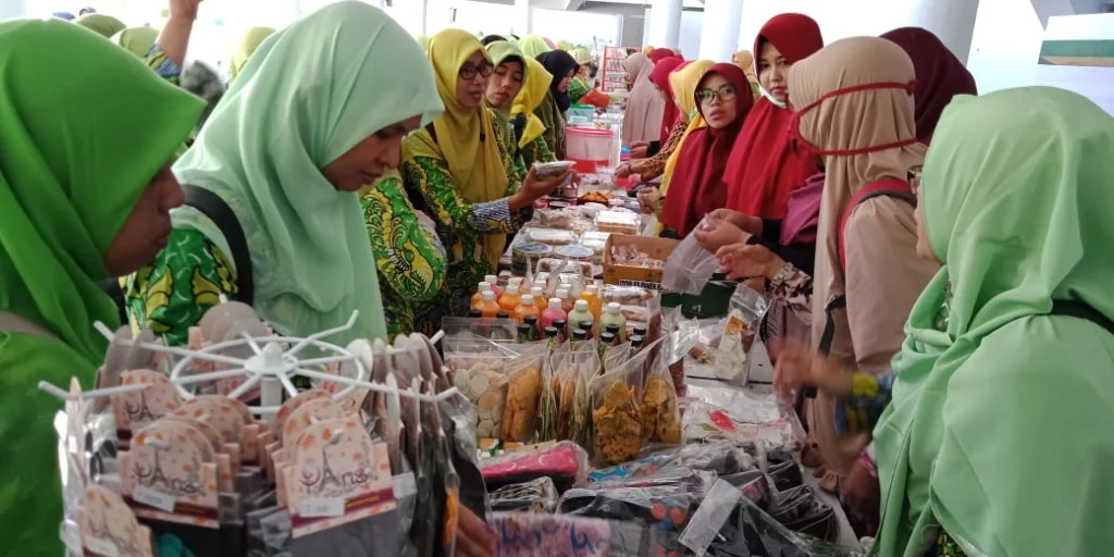 Banjiri SOR Tri Dharma, Guru Aisyiyah Se-Jatim Disambut Bazar