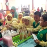 Di Market Day, TK Aisyiyah Ini Ajarkan Adab Jual Beli yang Amanah