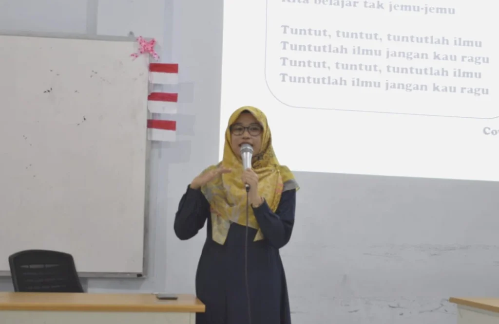 Di IHT, Guru SD Mugeb Berbagi Trik Mengajar Bahasa Indonesia dalam Tematik