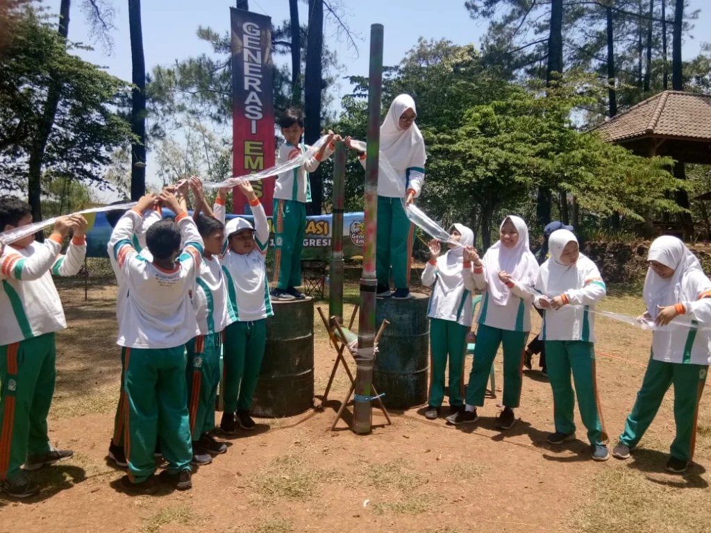 Tingkatkan Semangat Belajar, 154 Siswa Kelas VI SD Mugeb Ikuti Outbound
