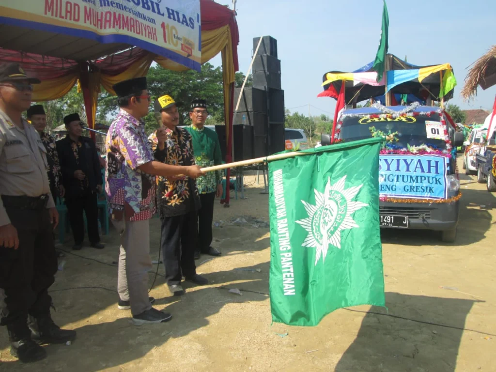 Meriahnya Pawai dan Lomba Mobil Hias Sambut Milad Muhammadiyah di Panceng