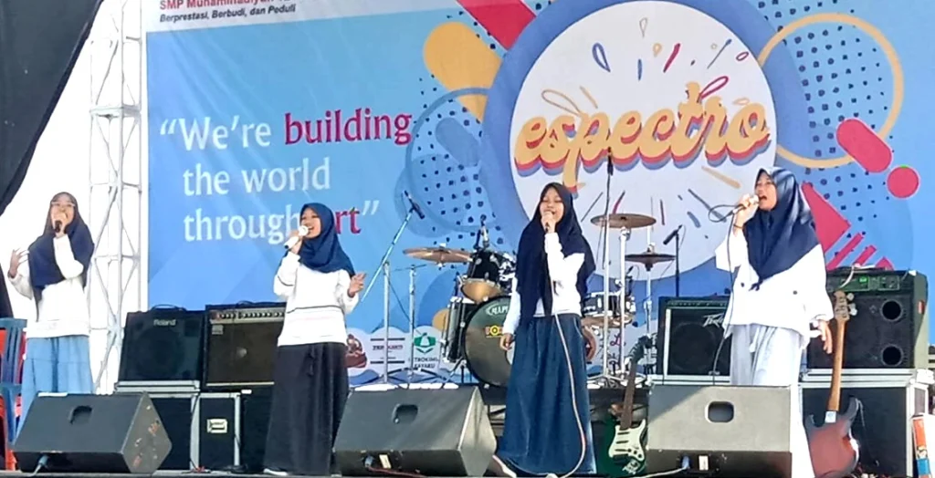 Optimisme 4Rising dalam Balutan Musik R&B Pukau 700 Penonton