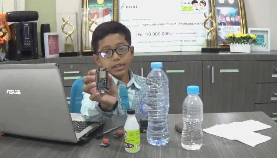 Mobile Detektif Kahol Siswa SDMM Melaju ke Babak 5 Besar Karya Sains Terbaik SD di KJSA 2019