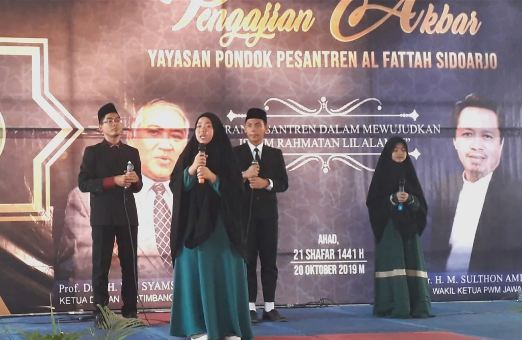Pidato Empat Bahasa Siswa Buka Pengajian Akbar Ponpes Al Fattah Sidoarjo