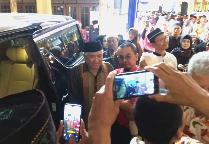 Presiden dan Wapres Dilantik, di Ponpes Al Fattah Buduran Din Syamsuddin Proklamasikan Sikap Loyal-Kritisnya pada Negara