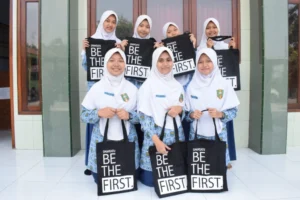 Kelola Ponpes, Smamsatu Gresik Studi Banding Sekaligus ‘Menjemput Siswa’ SMP MBS Jombang