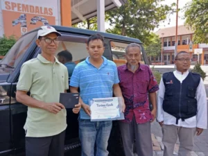 Pria Ini Serahkan Mobilnya untuk Pembangunan Masjid Taqwa Spemdalas