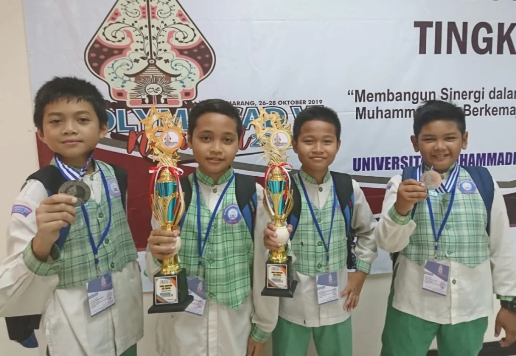 Tim Robotik SDMM Rebut Dua Medali di Olympicad Nasional VI Semarang
