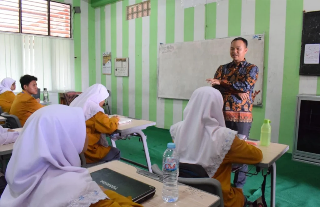 Ini yang Bikin Tertarik SMK Muhammadiyah Gisting Lampung Studi Banding ke Smamsatu Gresik